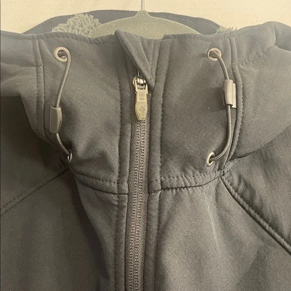 Columbia Women's Black Omni Wind Jacket - Picture 3 of 16